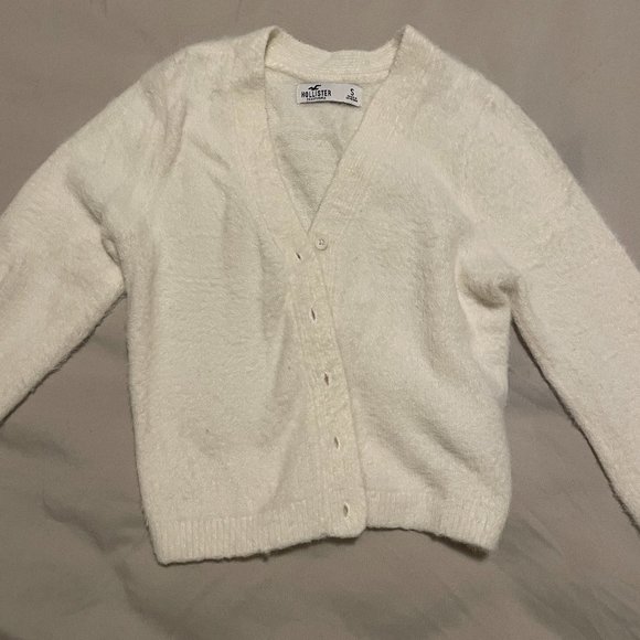 White Fuzzy Cropped Cardigan - Picture 3 of 4